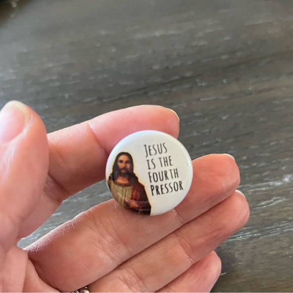 🏥Badge Pin - Picture 6 of 7